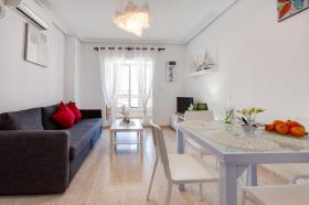 Apartment in a luxury residence 200m from the beach