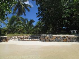 Plot with 100m of private beach - Coco Beach