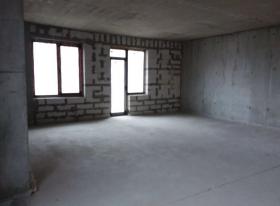 I sell 2 room apartment in Odessa - own redevelopment is possible
