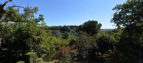 House overlooking all of Bordeaux, just 20 minutes from the center