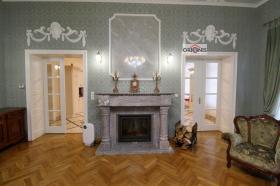 Luxury villa of 870 m2 with a plot of 1702 m2 for a very demanding client
