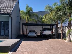 Large winelands property for sale