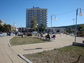 Hotel complex 5100 m2 in Bulgaria on the international road E80