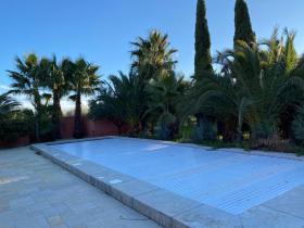 Large bastide on 3 ha - fruit trees - guest rooms - interesting profitability
