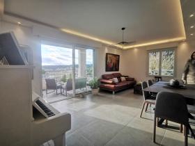Superb apartment with terraces in a small residence with swimming pool