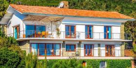 Magnificent renovated villa with panoramic views over the Bay of Cannes