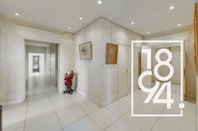 Harbor View Apartment - French Riviera