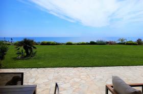 French Riviera : Apartment with panoramic sea view and beautiful landscaped garden