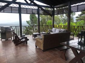 Nice villa for sale overlooking the town