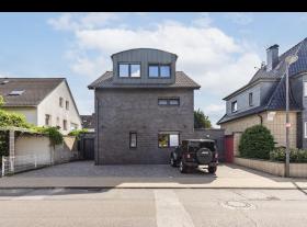 Selling a new house near Dusseldorf