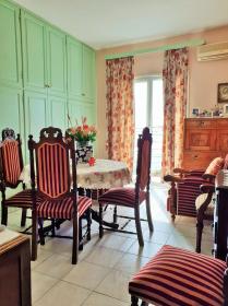 Beautiful detached house for sale with sea view
