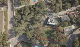 Residential plot with unobstructed views of the sea