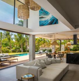 Step to surfing beach - New modern villa