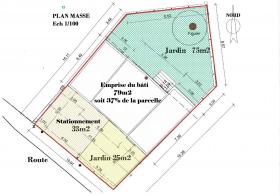Building land at the foot of a small village in Provence