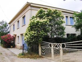 Large house built by architect to renovate