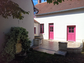 Beautiful large house with enclosed garden and terrace