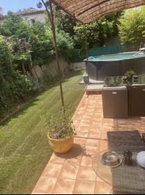 Independent Provençal house with 3 bedrooms