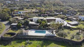 Auction - Luxury villa for sale on the island of Pantelleria