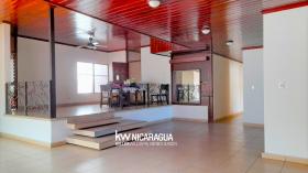 House for sale in the port sector - for home or business
