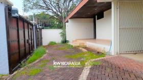 House for sale in the port sector - for home or business