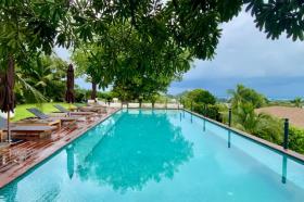 Villa in a remarkable setting with sea view