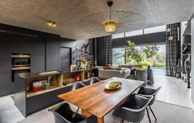 Exceptional designer house with high-end amenities and panoramic views