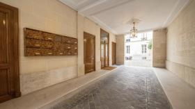 Elegant 113m2 apartment in a prestigious address in the 7th arrondissement of Paris