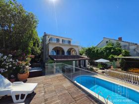 House view House with sea view and pool - Long term rental