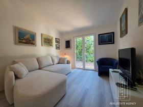 Living area 2 House with sea view and pool - Long term rental