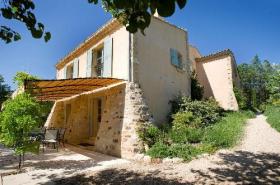 Beautiful Provencal house, 2 ha 300 - 7 bedrooms - 15 x 7m swimming pool