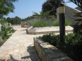 Villa with 12 apartments 60 m from beach