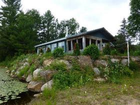 Domain 5 woodlots in Quebec equipped for livestock and deer hunting