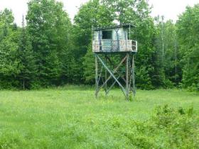 Domain 5 woodlots in Quebec equipped for livestock and deer hunting