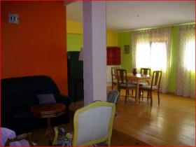 Village house with swimming pool - 300 m2