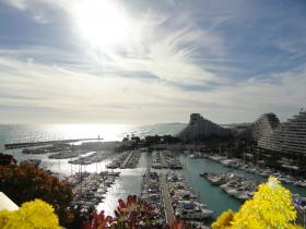 Studio very high floor with panoramic sea view