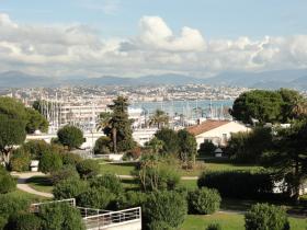 2 rooms apartment completely renovated - panoramic sea and harbor view