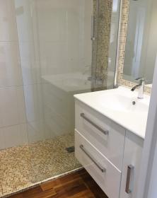 Beautiful 3 rooms apartment, perfect condition, panoramic sea view