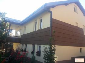 2-floors house with two separate entries