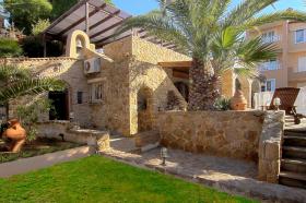 Luxury Villa with see view and pool