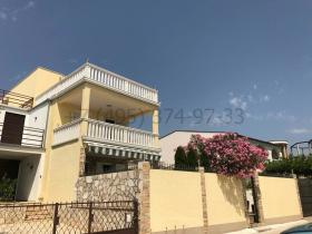 For sale villa 209 m2 with a sea view in Montenegro, Dobra Voda