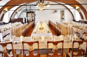 Manor House Hnojice near Olomouc