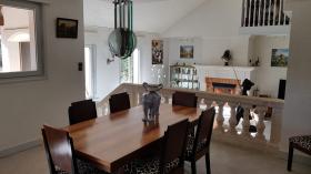 Quality designer house for sale halfway between Paris and Strasbourg 
