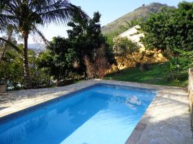 Beautiful house with impenetrable view in fenced community