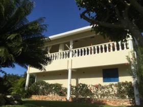 Sea view villa in El Castillo