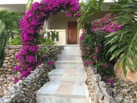 Sea view villa in El Castillo