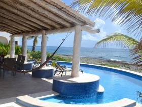 Luxurious Villa with Stunning Ocean Views 