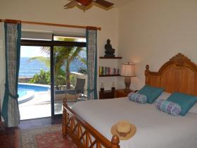 Luxurious Villa with Stunning Ocean Views 
