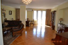 Apartment on Ioseliani Street in Tbilisi facing the funicular
