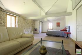 Superb watermill 277 m2, 12 rooms fully restored