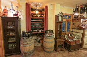 Basement Shop for sale in the center of Budapest, Lovag street